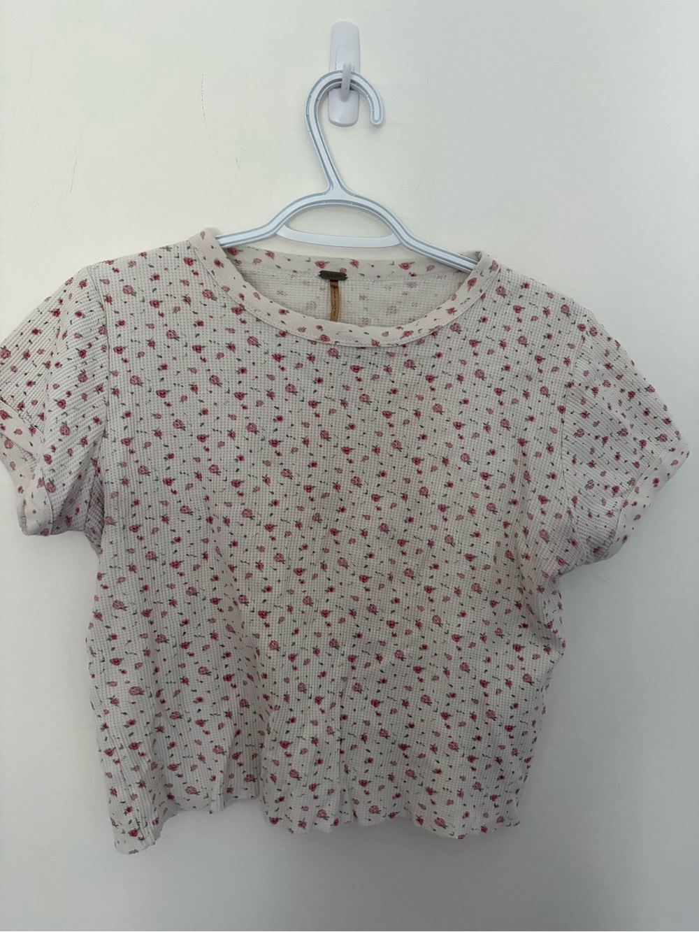Harlow Cream Ribbed Crop Tee with Pink Floral Print
